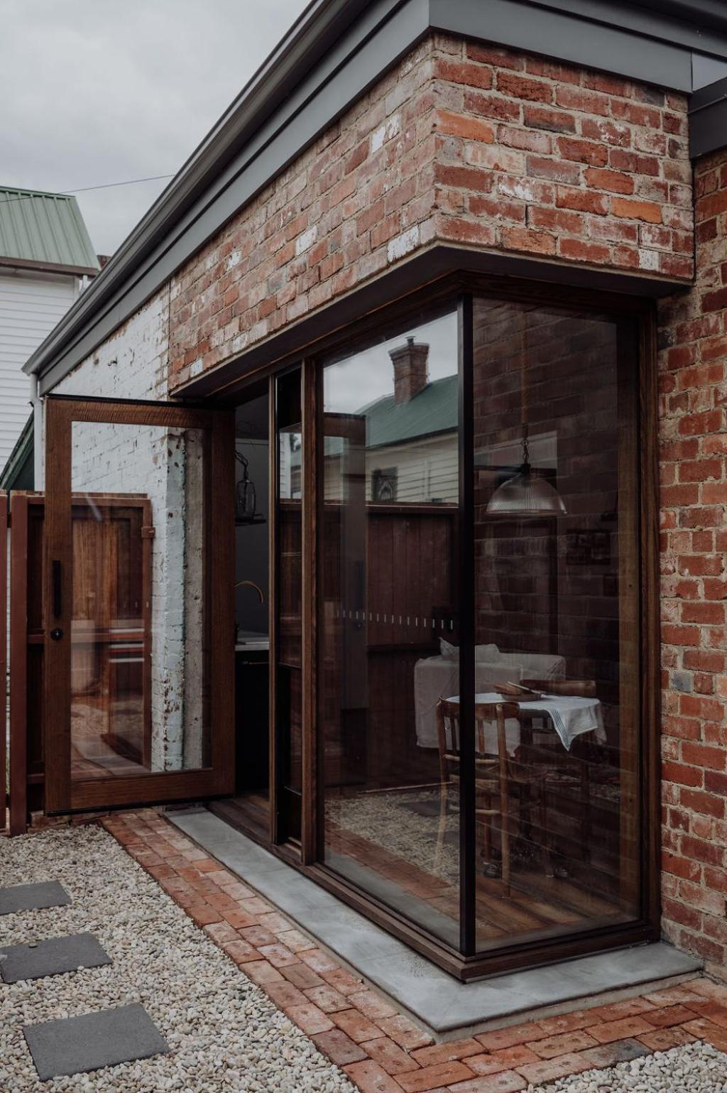 Braithwaite - Chic Retreat With Outdoor Bath * Hobart