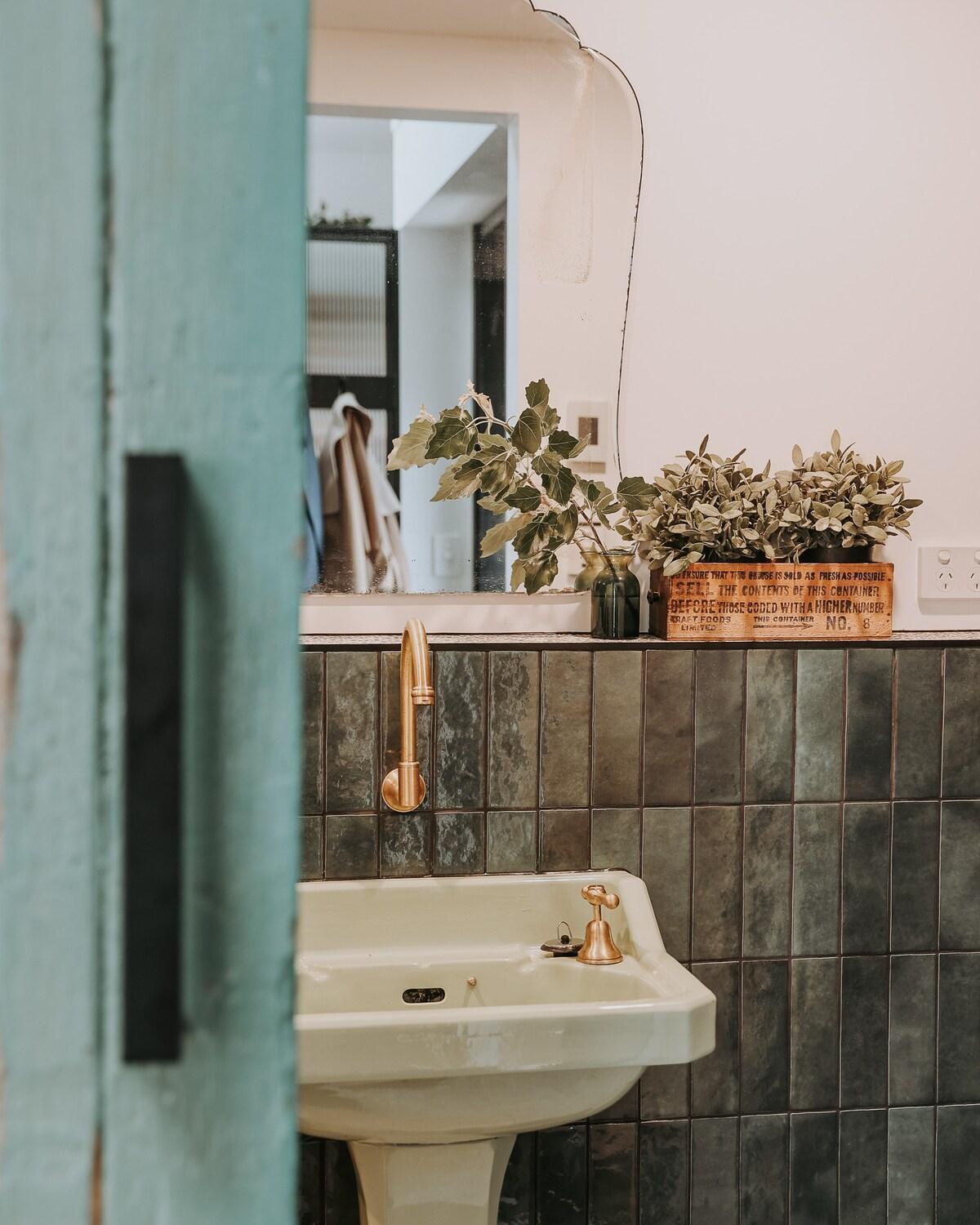 Braithwaite - Chic Retreat With Outdoor Bath * Hobart